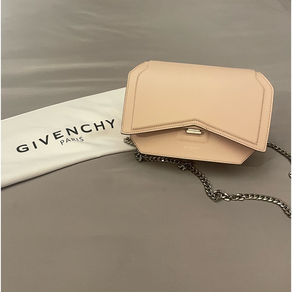 Givenchy Bow Cut Cross Body Bag in Nude Pink